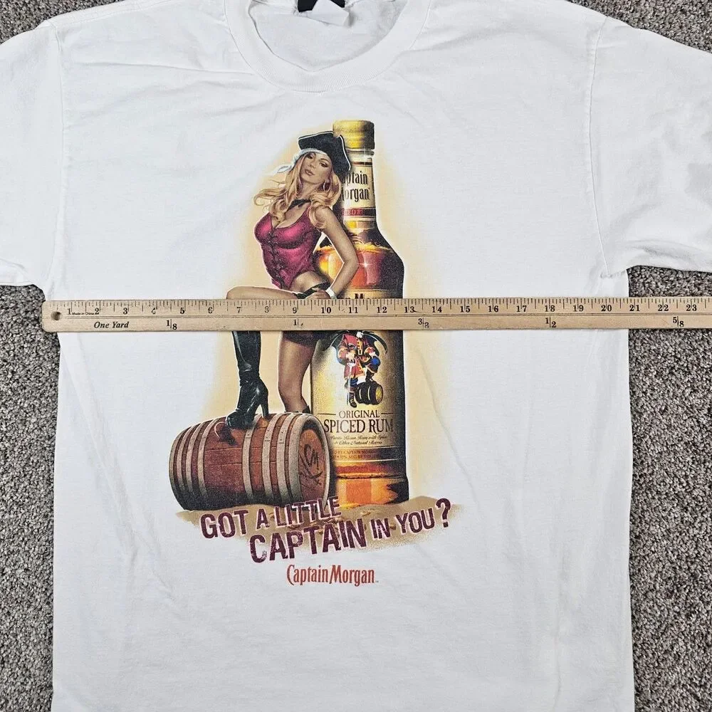 Captain Morgan Shirt Mens Large White Pirate Girl Pinup Rum Barrel Y2K Official